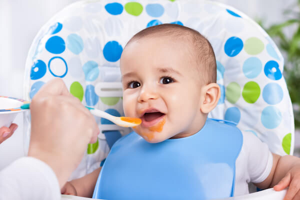 Phương pháp ăn dặm truyền thống phù hợp với trẻ 5 tháng tuổi